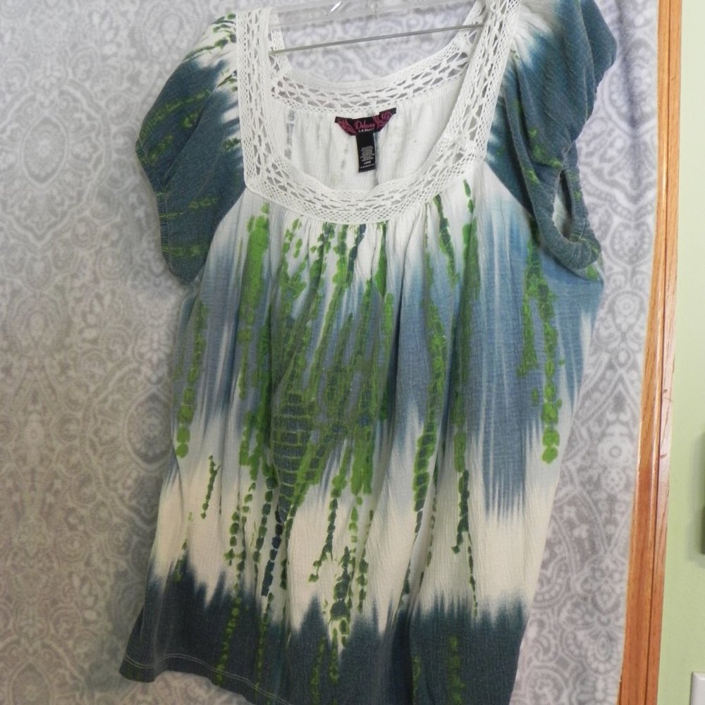 Deluxe by L.A. Blues cotton blouse